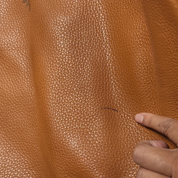 Dooney Bourke large woman purse(bag) - Picture 5 of 13